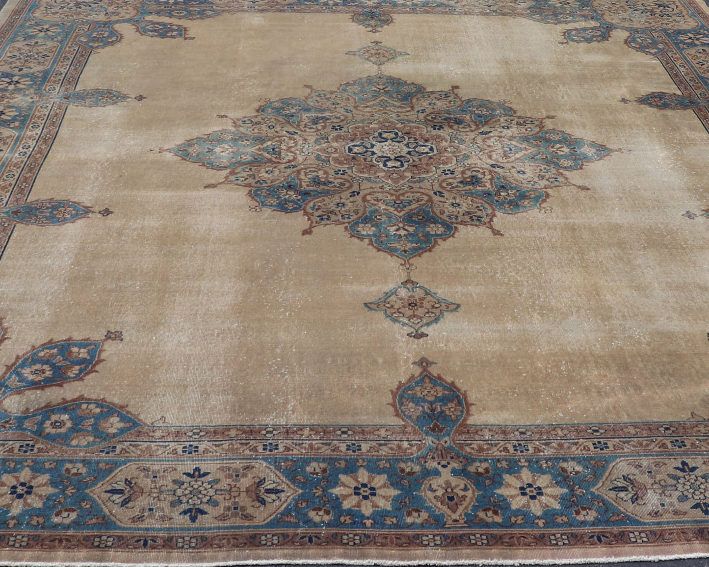 Antique Amritstar Carpet Antique Hand Knotted Amritsar Carpet in Taupe, Light Brown and Blue Accent's Antique Hand Knotted Amritsar Carpet in Taupe, Light Brown and Blue Accent's, Keivan Woven Arts / rug / TRA - 5101. 1920 circa Early 20th Century... - Keivan Woven ArtsTRA - 5101A - 427Rug