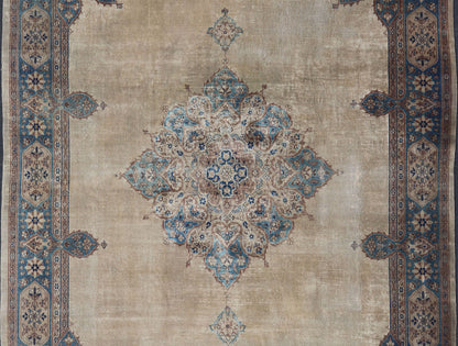 Antique Amritstar Carpet Antique Hand Knotted Amritsar Carpet in Taupe, Light Brown and Blue Accent's Antique Hand Knotted Amritsar Carpet in Taupe, Light Brown and Blue Accent's, Keivan Woven Arts / rug / TRA - 5101. 1920 circa Early 20th Century... - Keivan Woven ArtsTRA - 5101A - 427Rug