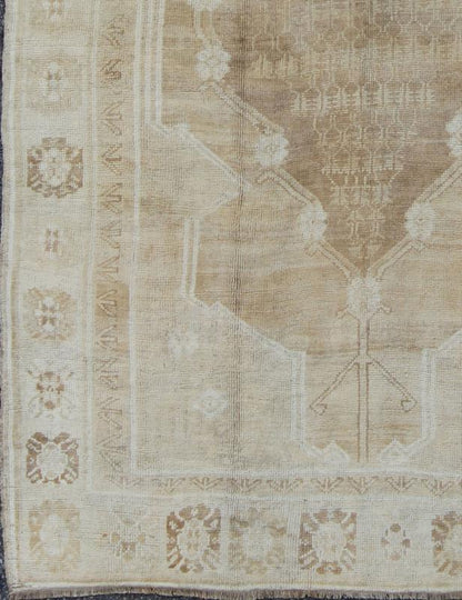 Vintage Turkish Oushak Rug with Multi Layered Medallion and Geometric Designs in Neutral Colors Medallion Design Oushak Rug from Turkey, rug tu - 91001, country of origin / type: Turkey / Oushak, circa 1940 This vintage Turkish Oushak ... - Keivan Woven ArtsTU - 91001 - 1692Rug