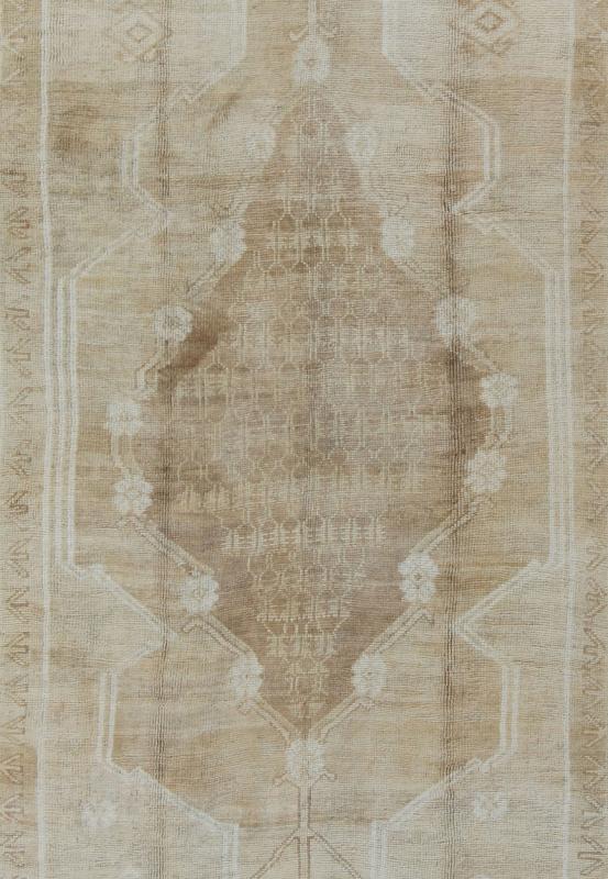 Vintage Turkish Oushak Rug with Multi Layered Medallion and Geometric Designs in Neutral Colors Medallion Design Oushak Rug from Turkey, rug tu - 91001, country of origin / type: Turkey / Oushak, circa 1940 This vintage Turkish Oushak ... - Keivan Woven ArtsTU - 91001 - 1692Rug
