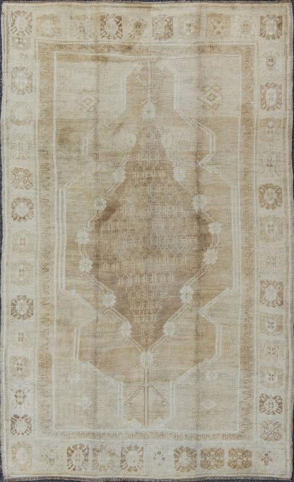 Vintage Turkish Oushak Rug with Multi Layered Medallion and Geometric Designs in Neutral Colors Medallion Design Oushak Rug from Turkey, rug tu - 91001, country of origin / type: Turkey / Oushak, circa 1940 This vintage Turkish Oushak ... - Keivan Woven ArtsTU - 91001 - 1692Rug