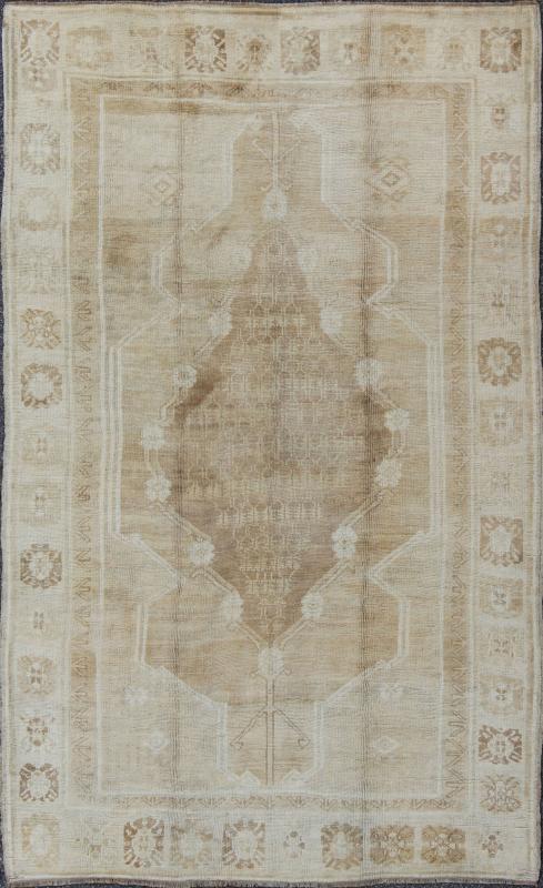 Vintage Turkish Oushak Rug with Multi Layered Medallion and Geometric Designs in Neutral Colors Medallion Design Oushak Rug from Turkey, rug tu - 91001, country of origin / type: Turkey / Oushak, circa 1940 This vintage Turkish Oushak ... - Keivan Woven ArtsTU - 91001 - 1692Rug
