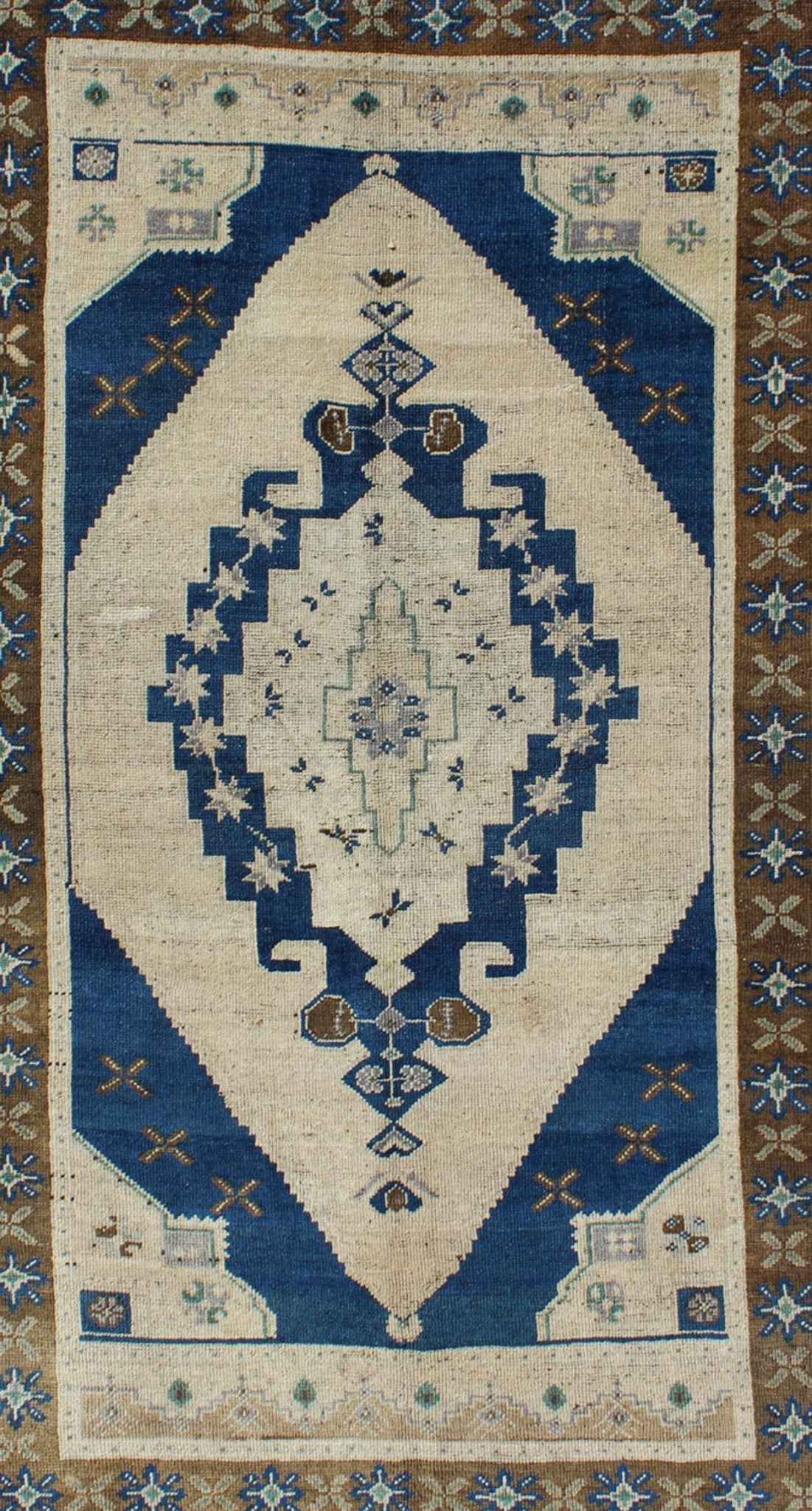 Keivan Woven Arts - Vintage Turkish Oushak Medallion Rug in Navy Blue, Ivory, Taupe and Brown, Tulu rugs, Moroccan Rugs, Vintage Tulu, Vintage Moroccan Measures: 4'4 x 7'6. This vintage Turkish Oushak carpet (circa mid - 20th century) feature... - Keivan Woven ArtsTU - 9305 - 1676Rug