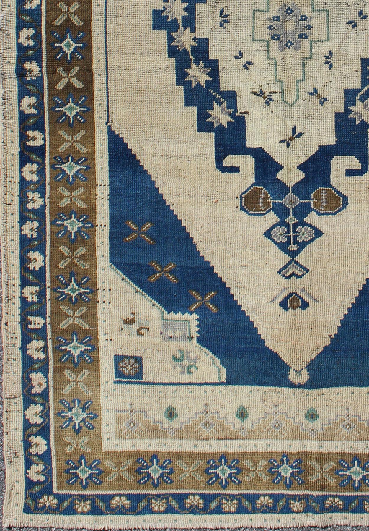 Keivan Woven Arts - Vintage Turkish Oushak Medallion Rug in Navy Blue, Ivory, Taupe and Brown, Tulu rugs, Moroccan Rugs, Vintage Tulu, Vintage Moroccan Measures: 4'4 x 7'6. This vintage Turkish Oushak carpet (circa mid - 20th century) feature... - Keivan Woven ArtsTU - 9305 - 1676Rug
