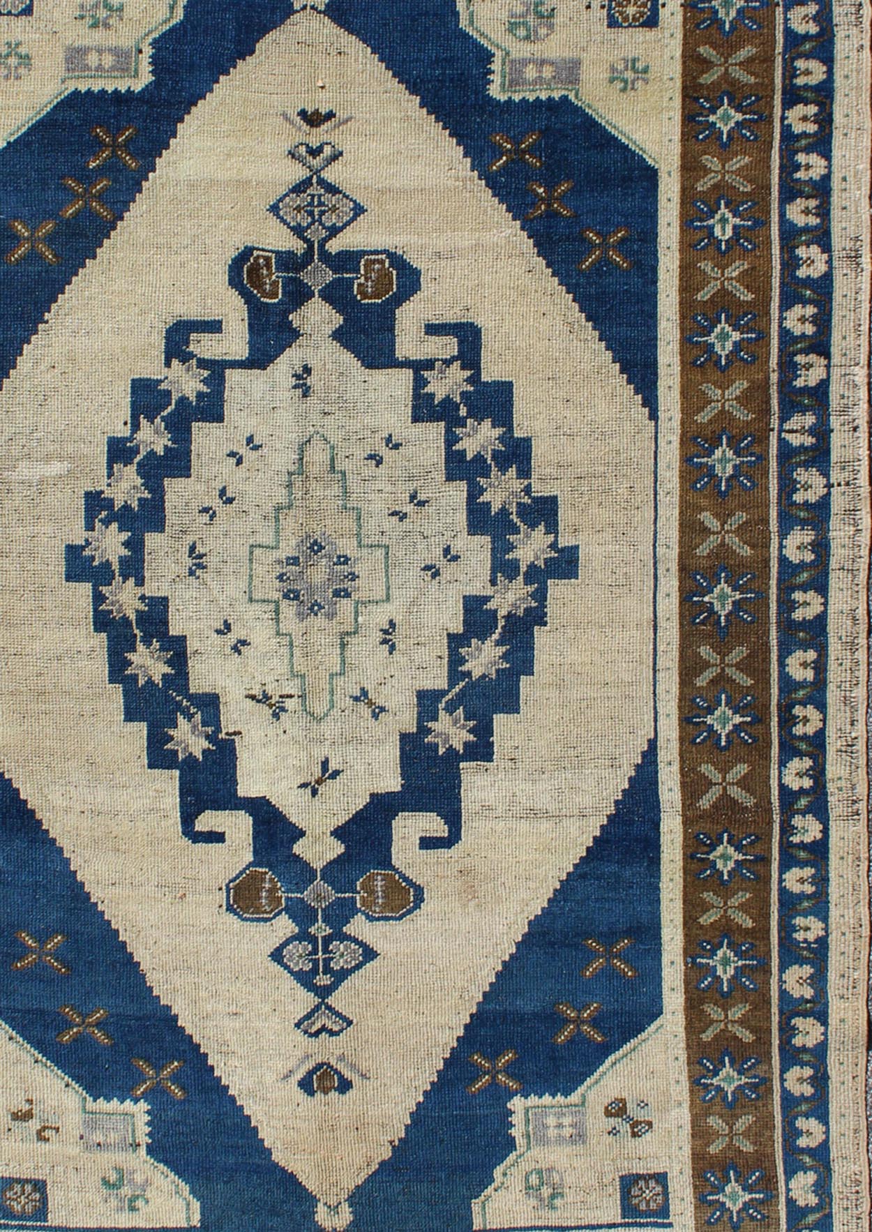 Keivan Woven Arts - Vintage Turkish Oushak Medallion Rug in Navy Blue, Ivory, Taupe and Brown, Tulu rugs, Moroccan Rugs, Vintage Tulu, Vintage Moroccan Measures: 4'4 x 7'6. This vintage Turkish Oushak carpet (circa mid - 20th century) feature... - Keivan Woven ArtsTU - 9305 - 1676Rug