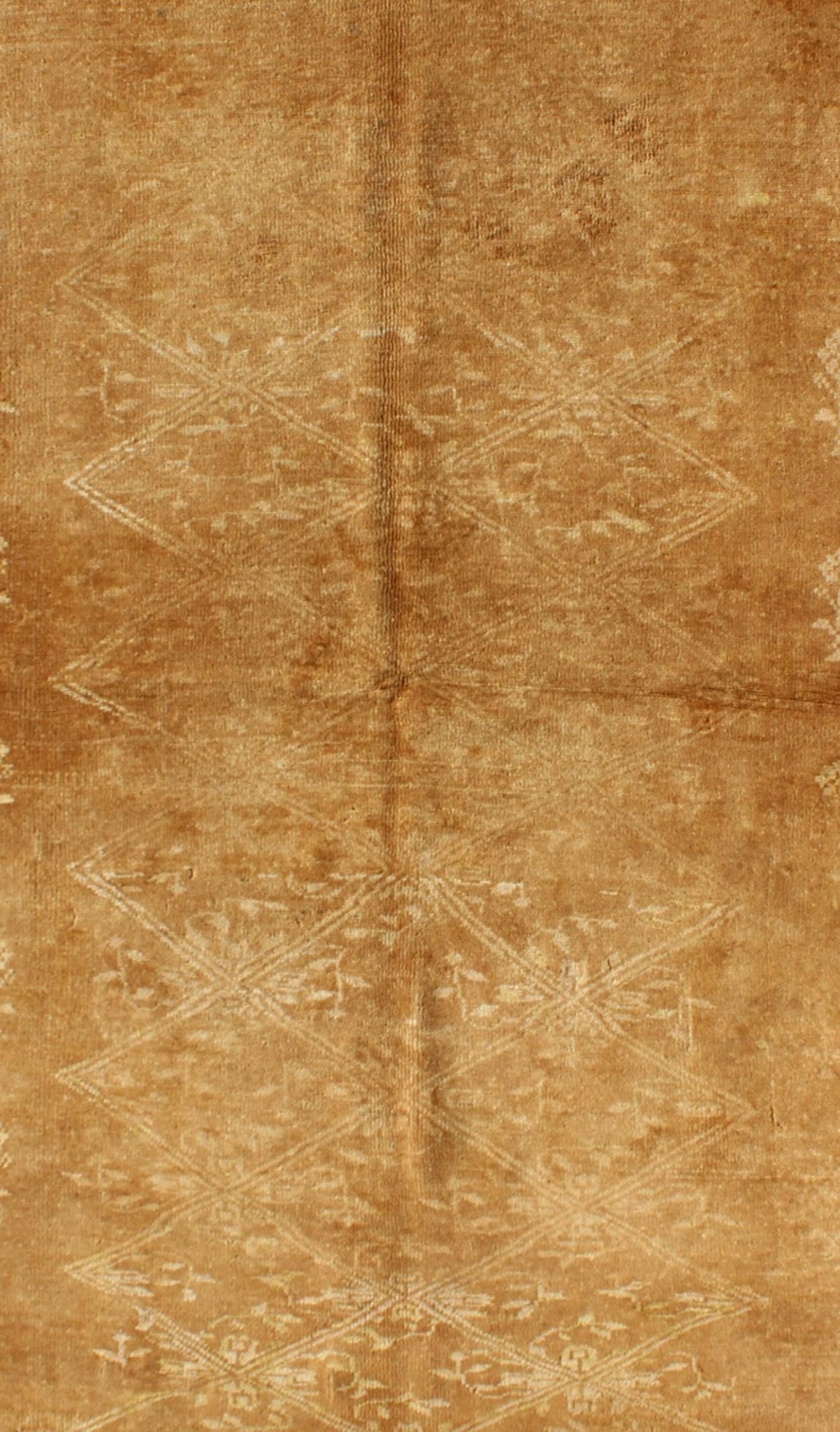 Light Brown Vintage Turkish Rug with Lattice Pattern in Light Brown and Ivory, rug tu - 9501, country of origin / type: Turkey / Oushak, circa mid - 20th century Set on a light brown field with a latticework floral pattern, this beautiful vintage Ou... - Keivan Woven ArtsTU - 9501 - 1682Rug