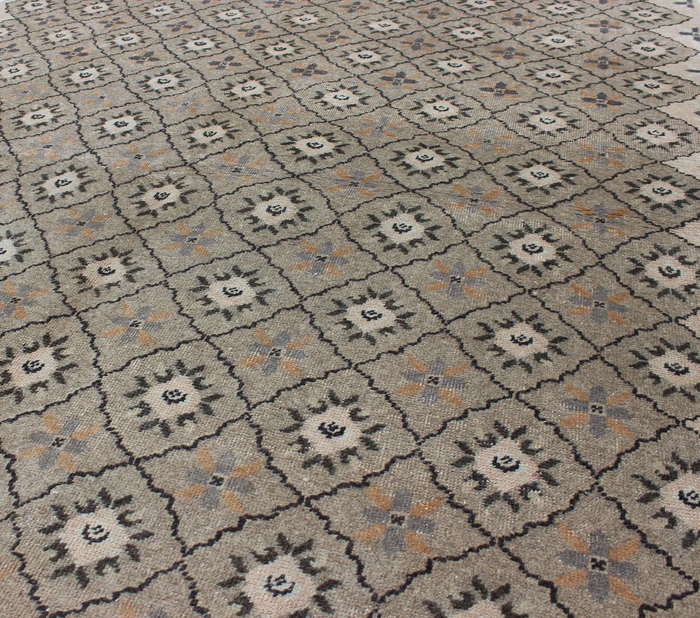 Vintage Hand Knotted Turkish Sivas Rug with All - Over Design in Florals Vintage Turkish Sivas rug with all - over stylized diamond motifs in gray, Keivan Woven Arts / rug ALG - 136570, country of origin / type: Turkey / Sivas, circa mid - 20th century... - Keivan Woven ArtsTU - ALG - 136570 - 4926Rug