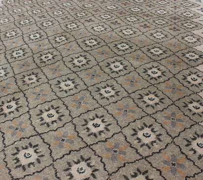 Vintage Hand Knotted Turkish Sivas Rug with All - Over Design in Florals Vintage Turkish Sivas rug with all - over stylized diamond motifs in gray, Keivan Woven Arts / rug ALG - 136570, country of origin / type: Turkey / Sivas, circa mid - 20th century... - Keivan Woven ArtsTU - ALG - 136570 - 4926Rug
