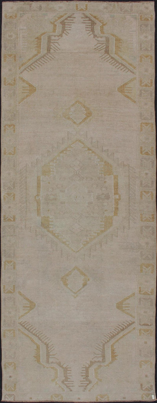 Light Colored Vintage Oushak Runner With Geometric Medallion in Taupe Color and Golden Color Medallion Oushak Gallery carpet, Keivan Woven Arts / rug TU - ALK - 3552, country of origin / type: Turkey / Oushak, circa 1940. Light colored vintage Ousha... - Keivan Woven ArtsTU - ALK - 3552 - 12054