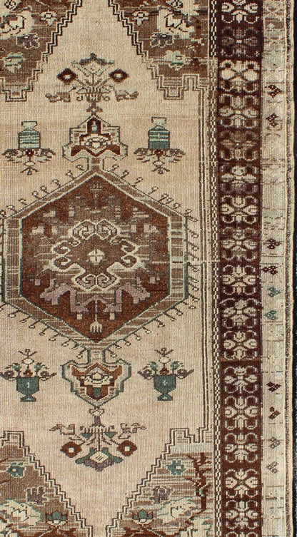 Turkish Oushak Vintage Rug with Central Medallion and Floral Motifs in Brown kwarugs Turkish Oushak vintage rug with central medallion and floral motifs in brown, rug alk - 3564, country of origin / type: Turkey / Oushak, circa mid - 20th century ... - Keivan Woven ArtsTU - ALK - 3564 - 6791Rug