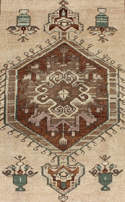Turkish Oushak Vintage Rug with Central Medallion and Floral Motifs in Brown kwarugs Turkish Oushak vintage rug with central medallion and floral motifs in brown, rug alk - 3564, country of origin / type: Turkey / Oushak, circa mid - 20th century ... - Keivan Woven ArtsTU - ALK - 3564 - 6791Rug