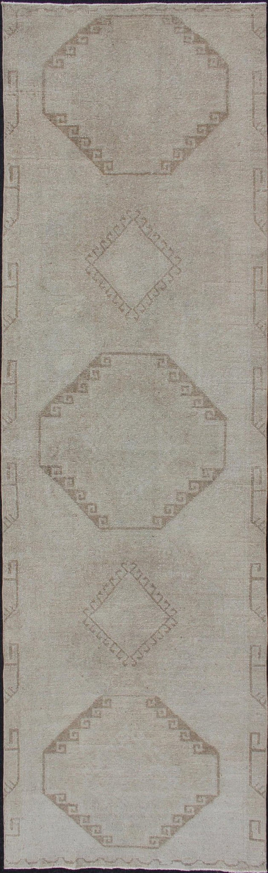 Grey and Cream Vintage Turkish Oushak Runner with Geometric Tribal Design Cream and taupe vintage Turkish Oushak runner with geometric tribal design, Keivan Woven Arts / rug/TU - ALK - 3582, country of origin / type: Turkey / Oushak, circa 1930 ... - Keivan Woven ArtsTU - ALK - 3582 - 12082