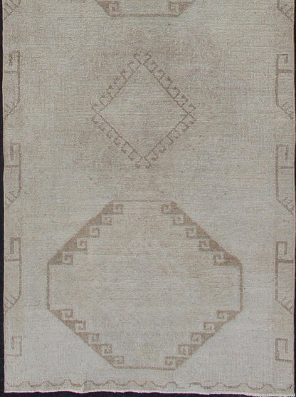 Grey and Cream Vintage Turkish Oushak Runner with Geometric Tribal Design Cream and taupe vintage Turkish Oushak runner with geometric tribal design, Keivan Woven Arts / rug/TU - ALK - 3582, country of origin / type: Turkey / Oushak, circa 1930 ... - Keivan Woven ArtsTU - ALK - 3582 - 12082Rug