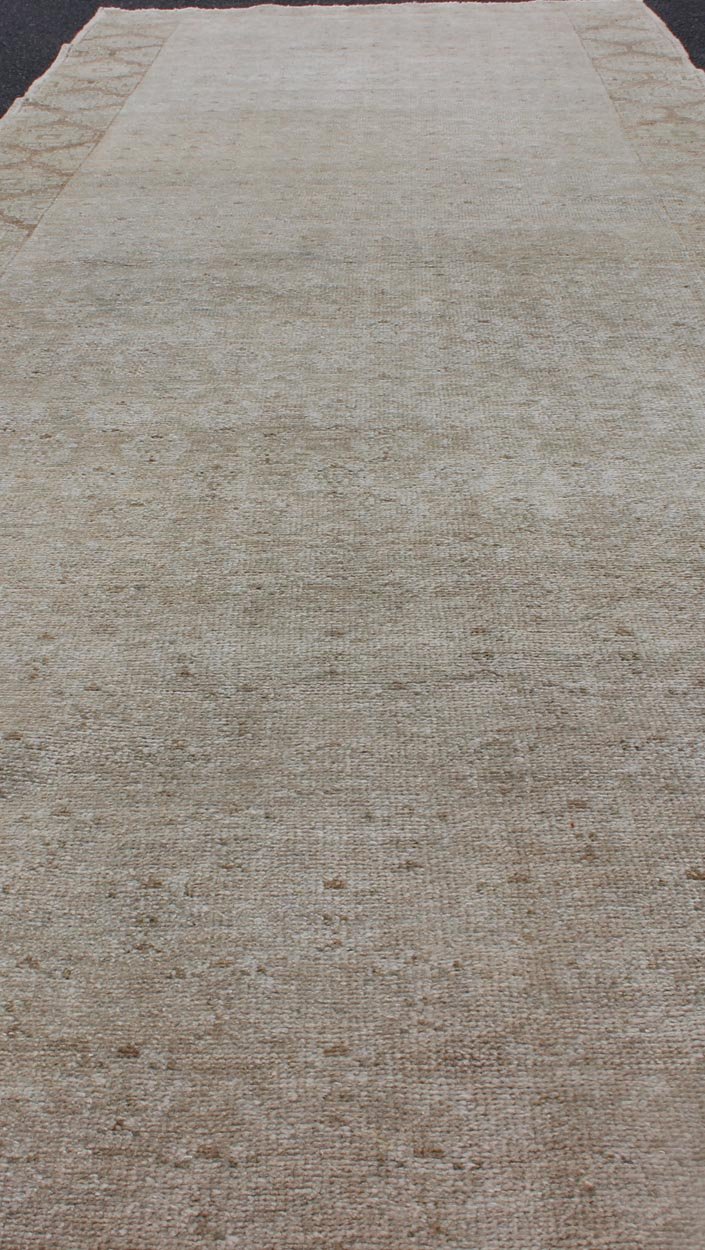 Floral All - Over Medallion Vintage Turkish Oushak Runner With Faded Color Palette Floral all - over vintage Turkish Oushak runner with faded color palette, Keivan Woven Arts / rug TU - ALK - 3583, country of origin / type: Turkey / Oushak, circa 1930 ... - Keivan Woven ArtsTU - ALK - 3583 - 12086Rug