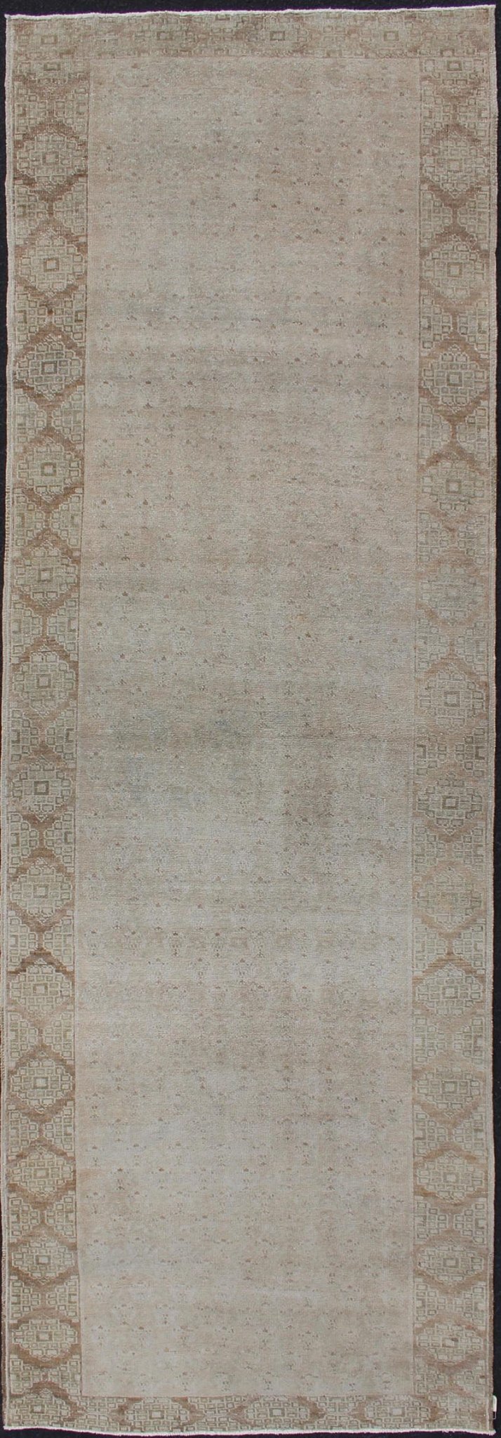 Floral All - Over Medallion Vintage Turkish Oushak Runner With Faded Color Palette Floral all - over vintage Turkish Oushak runner with faded color palette, Keivan Woven Arts / rug TU - ALK - 3583, country of origin / type: Turkey / Oushak, circa 1930 ... - Keivan Woven ArtsTU - ALK - 3583 - 12086Rug