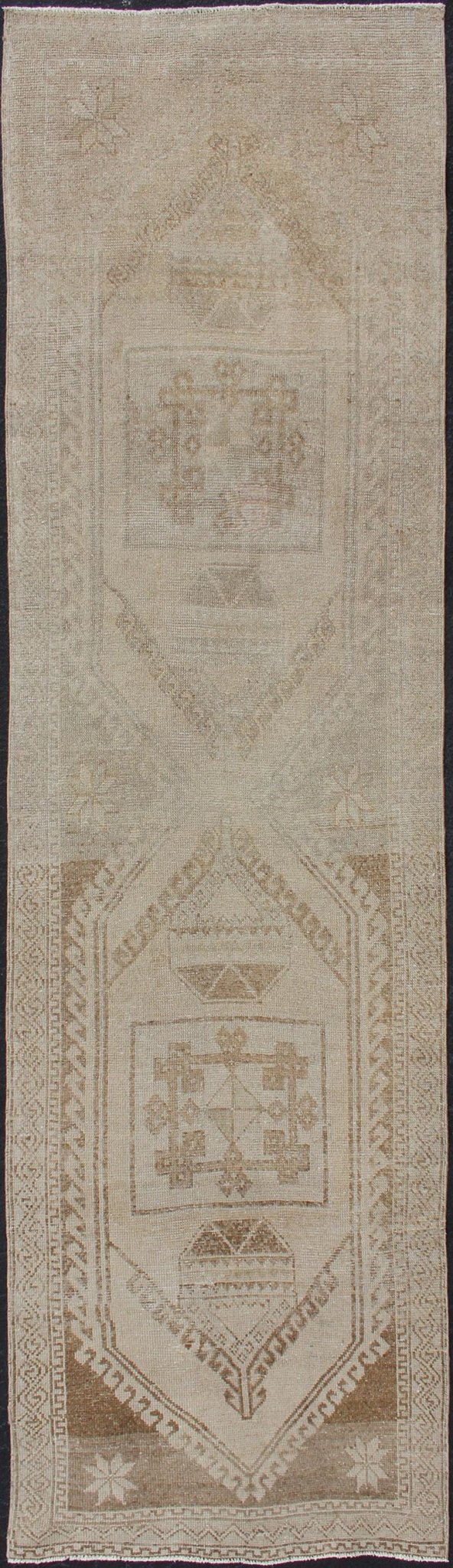 Vintage Turkish Oushak Runner with Floral Medallions in Taupe and Sandy Color Vintage Turkish Oushak runner with floral medallions, Keivan Woven Arts / rug TU - ALK - 3584 , country of origin / type: Turkey / Oushak, circa 1940. This vintage... - Keivan Woven ArtsTU - ALK - 3584 - 12090Rug