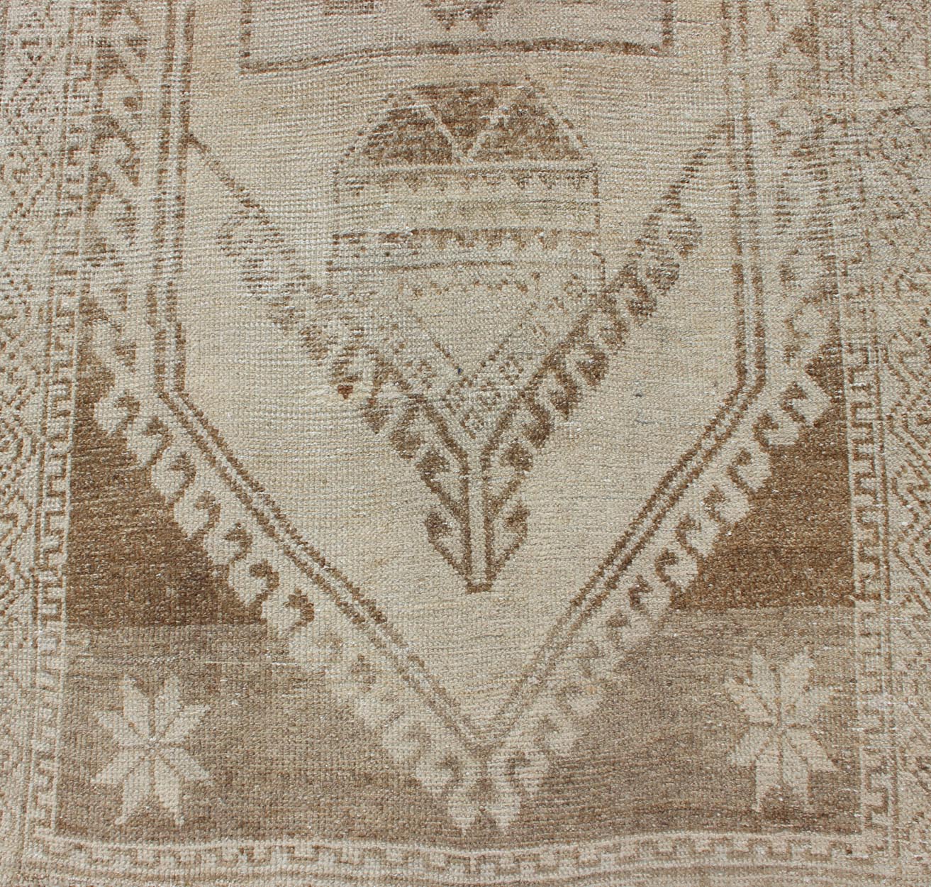 Vintage Turkish Oushak Runner with Floral Medallions in Taupe and Sandy Color Vintage Turkish Oushak runner with floral medallions, Keivan Woven Arts / rug TU - ALK - 3584 , country of origin / type: Turkey / Oushak, circa 1940. This vintage... - Keivan Woven ArtsTU - ALK - 3584 - 12090Rug