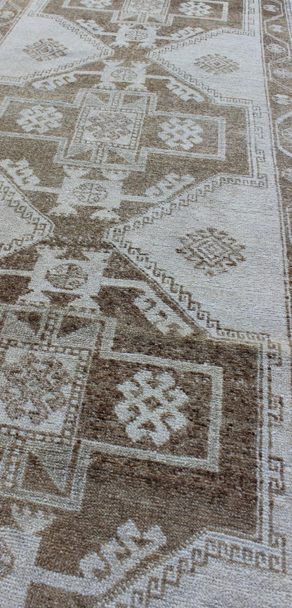 Turkish Hand Knotted Oushak Runner With Four Tribal Medallions in Cream and Brown's kwarugs Turkish Oushak runner with four tribal medallions in Cream and Brown's. Keivan Woven Arts / rug# alk - 3649, country of origin / type: Turkey / Oushak, cir... - Keivan Woven ArtsTU - ALK - 3649 - 8078Rug