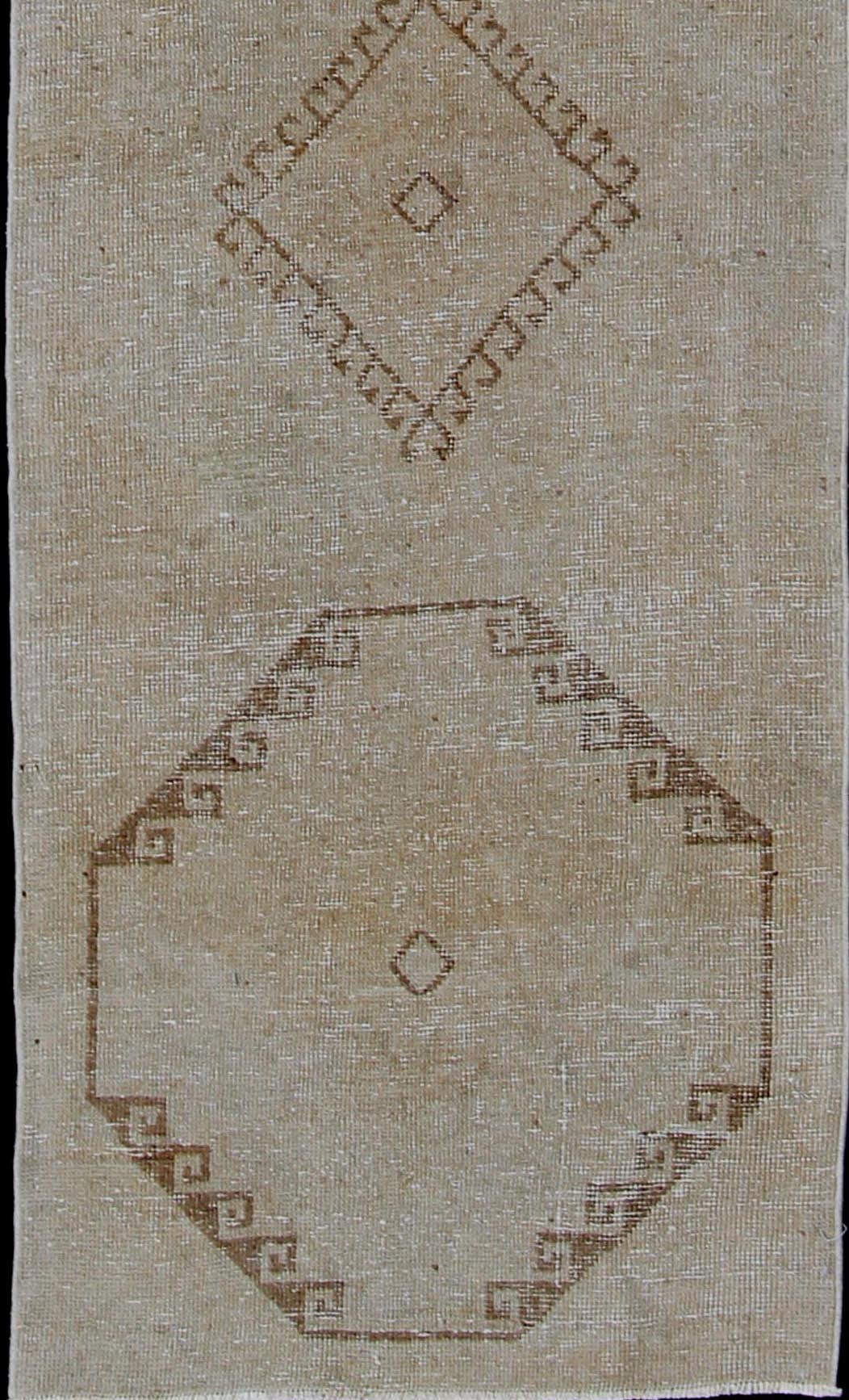 Vintage Turkish Oushak Runner with Etched Medallion Design Stylized Medallion Oushak Carpet, rug tu - alk - 4885, country of origin / type: Turkey / Oushak, circa 1940 This Oushak carpet from mid - 20th century Turkey features a multi - medallion... - Keivan Woven ArtsTU - ALK - 4885 - 10728Rug