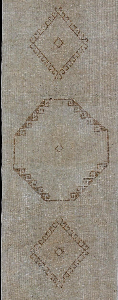 Vintage Turkish Oushak Runner with Etched Medallion Design Stylized Medallion Oushak Carpet, rug tu - alk - 4885, country of origin / type: Turkey / Oushak, circa 1940 This Oushak carpet from mid - 20th century Turkey features a multi - medallion... - Keivan Woven ArtsTU - ALK - 4885 - 10728Rug