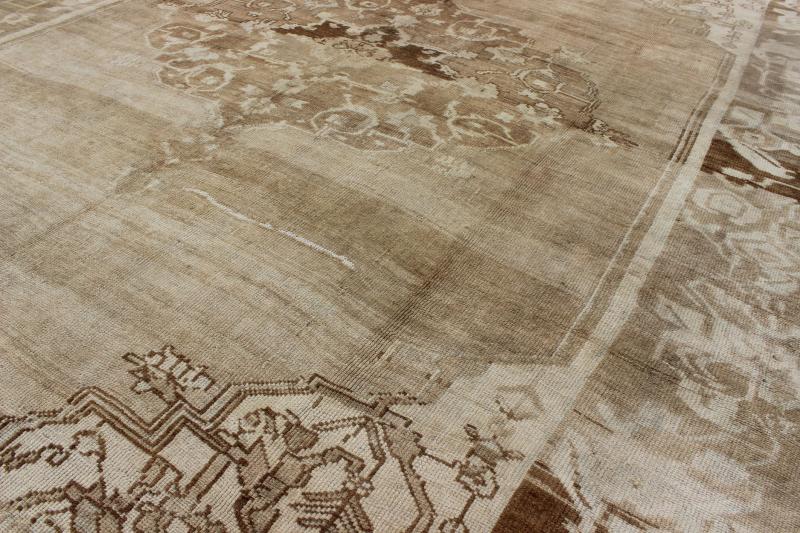 Brown, Tan and Ivory Vintage Turkish Oushak Rug with Floral Center Medallion, rug ars - 538, country of origin / type: Turkey / Oushak, circa mid - 20th century This vintage Turkish Oushak carpet (circa mid - 20th century) features a central, floral m... - Keivan Woven ArtsTU - ARS - 538 - 2444Rug