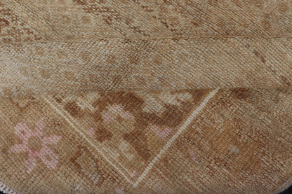 Vintage Turkish Rug with All - Over Diamond Design and Floral Border in Tan & Taupe Tan and Taupe vintage Turkish rug with all - over repeat design and floral border, rug ars - 816, country of origin / type: Turkey / Oushak, circa mid - 20th century ... - Keivan Woven ArtsTU - ARS - 816 - 2440Rug