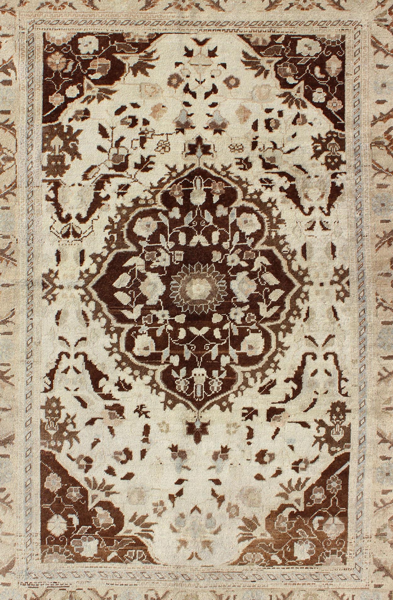 Turkish Oushak Vintage Rug with Intricate Floral Medallion in Brown and Ivory. Keivan Woven Arts / rug TU - AYD - 95077, country of origin / type: Turkey / Oushak, circa mid - 20th century. This vintage Turkish Oushak carpet (circa mid - 20th century) f... - Keivan Woven ArtsTU - AYD - 95077 - 3866Rug
