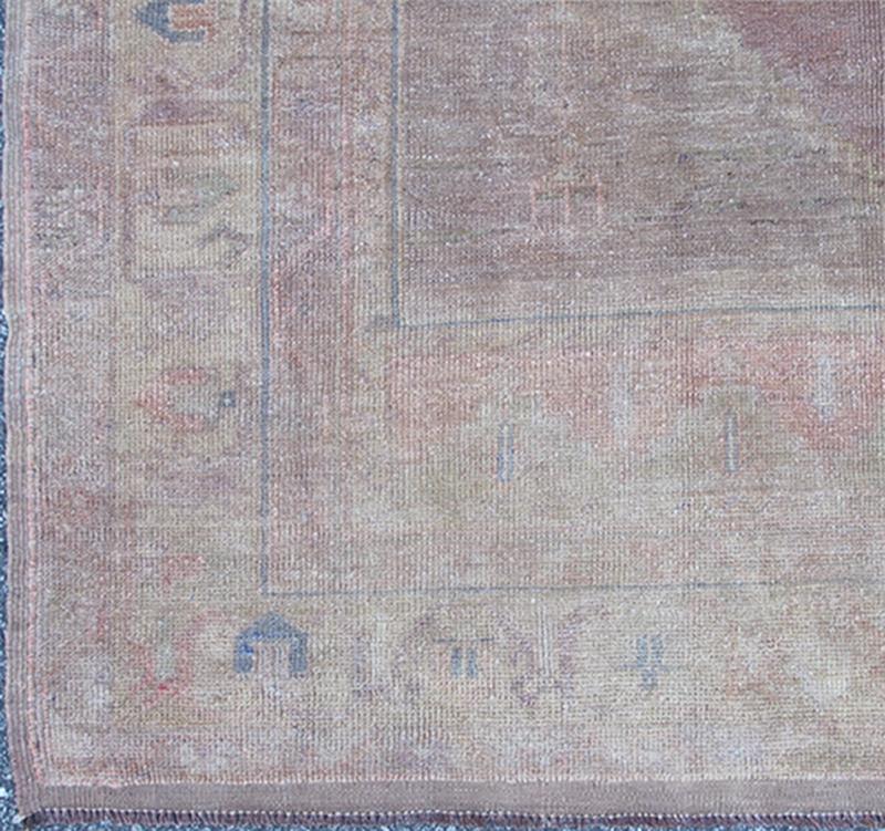 Vintage Muted Oushak Rug from Turkey with Medallion in Lavender and Light Pink, rug ayd - 95078, country of origin / type: Turkey / Oushak, circa mid - 20th century This muted vintage Turkish Oushak carpet (circa mid - 20th century) features a central... - Keivan Woven ArtsTU - AYD - 95078 - 3862Rug