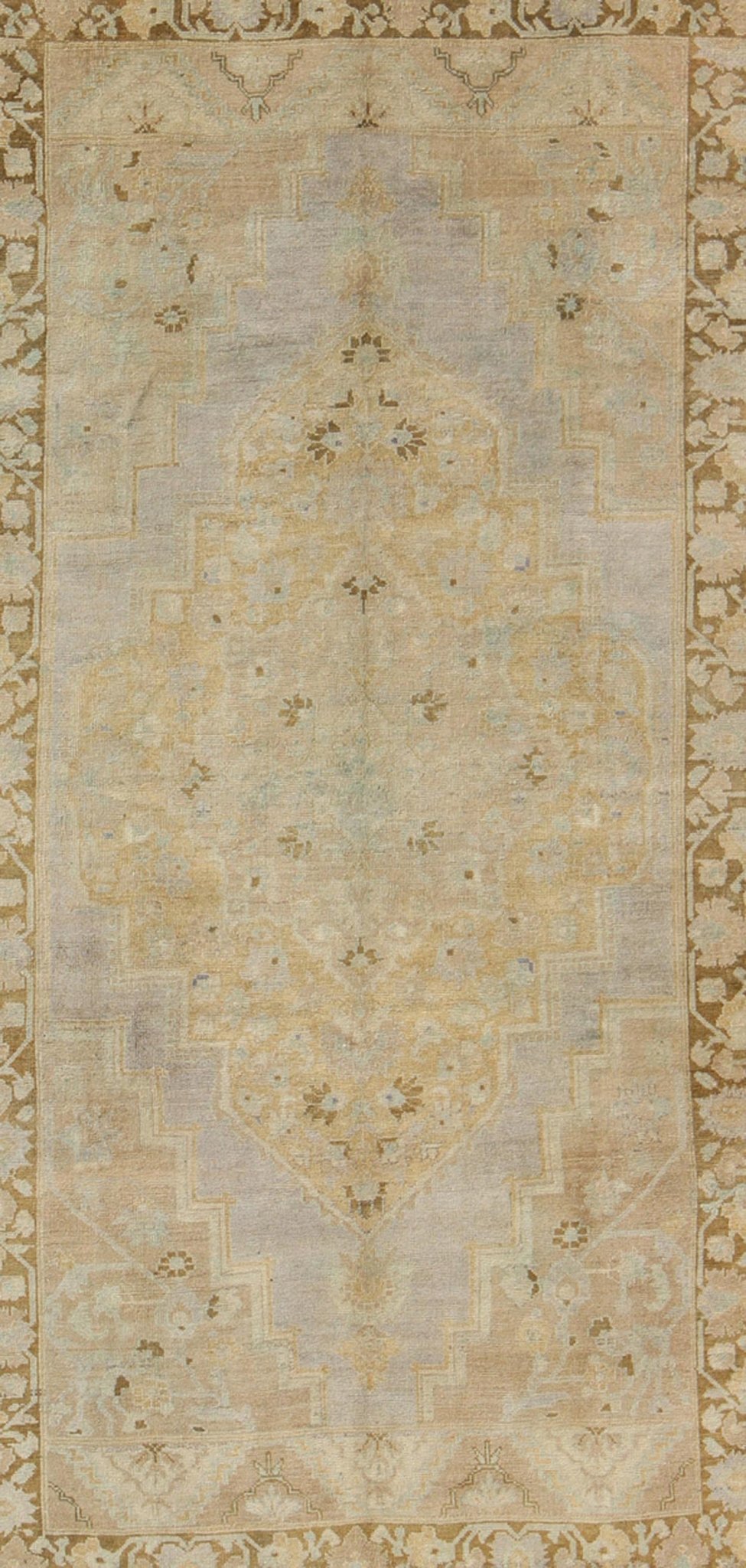 Vintage Turkish Oushak Rug with Lightly Toned Medallion Design Medallion Design Oushak Rug from Turkey, rug TU - DUR - 136599, country of origin / type: Turkey / Oushak, circa 1940 This vintage Turkish Oushak rug features a medallion design. ... - Keivan Woven ArtsTU - DUR - 136599 - 9536Rug