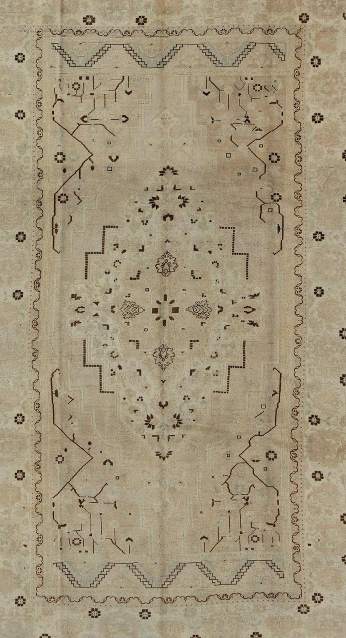 Vintage Turkish Rug in Neutral Tones in Taupe and Brown Highlights. Vintage Turkish Rug in Neutral Tones in Taupe and Brown Highlights. This wonderful Turkish rug features a geometric medallion flanked by four beautiful cornices in four corners. The si... - Keivan Woven ArtsTU - DUR - 446 - 2926Rug