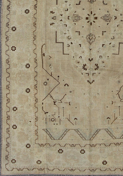 Vintage Turkish Rug in Neutral Tones in Taupe and Brown Highlights. Vintage Turkish Rug in Neutral Tones in Taupe and Brown Highlights. This wonderful Turkish rug features a geometric medallion flanked by four beautiful cornices in four corners. The si... - Keivan Woven ArtsTU - DUR - 446 - 2926Rug