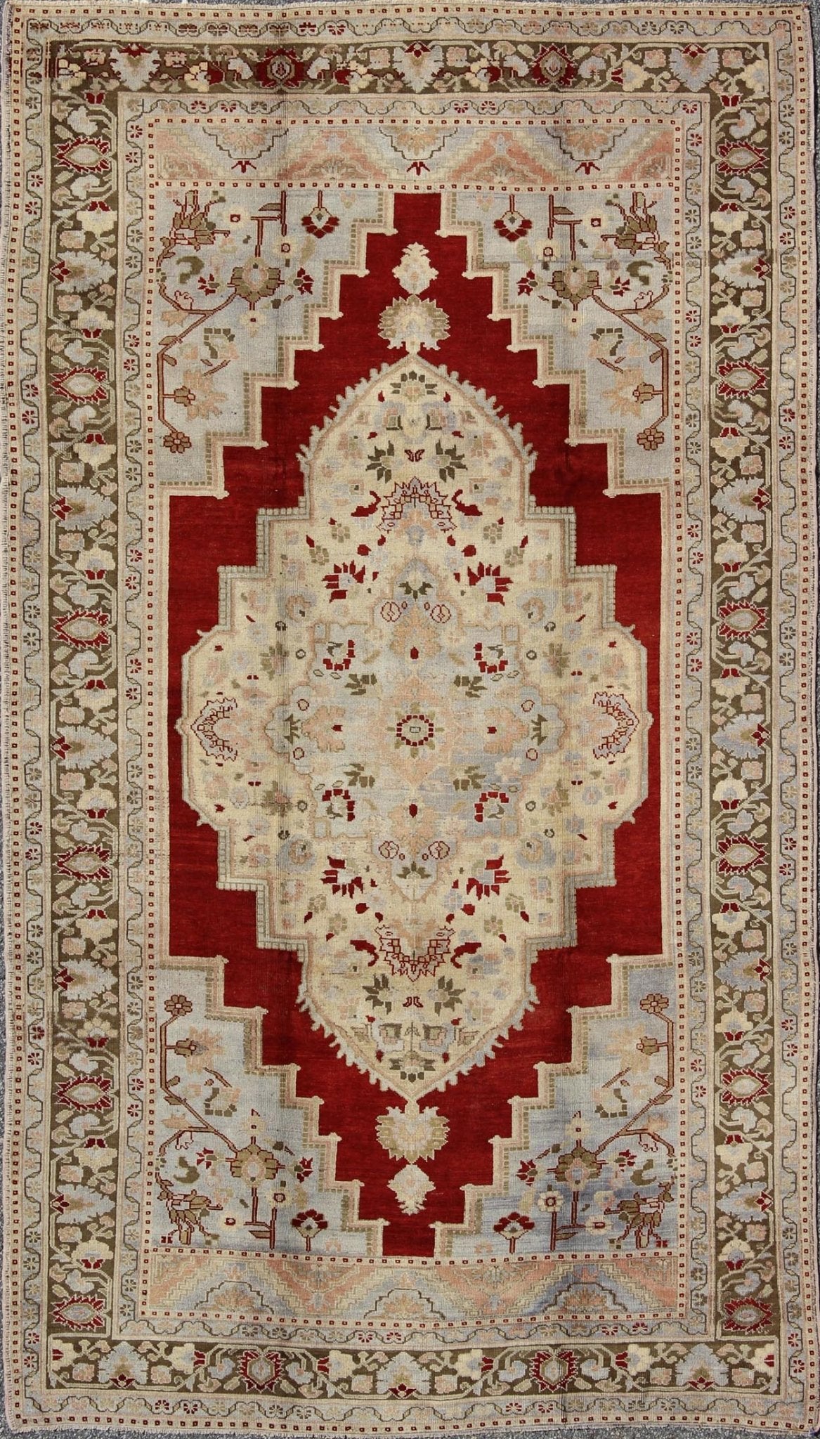 Beautiful Red Background Turkish Vintage Oushak Rug Blue Corners and Greed Border Keivan Woven Arts - AtlantaA beautiful Red background Turkish Vintage Oushak rug with Intricate Floral Medallion, rug dur - 447, country of origin / type: Turkey / Ou... - Keivan Woven ArtsTU - DUR - 447 - 2930Rug