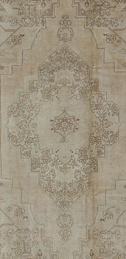 Light colored, Floral Vintage Turkish Oushak Rug with Ornate Design in Ivory, Sand, Taupe, Pale Green& Brown. Keivan Woven Arts/ rug DUR - 501, country of origin / type: Turkey / Oushak, circa mid - 20th century. Light vintage Oushak, vintage Oushak, pale ... - Keivan Woven ArtsTU - DUR - 501 - 3489Rug