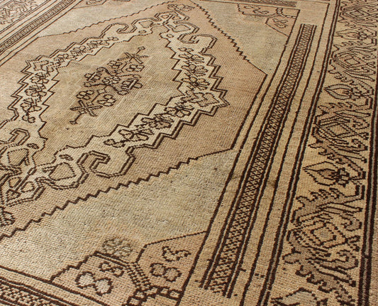 Vintage Turkish Oushak Carpet with Stylized Design in Brown, Cream, and Tan Measures 4 x 5'7 This Oushak rug features an intricately beautiful design. The central medallion is complemented by a defining border featuring a symmetrical set... - Keivan Woven ArtsTU - DUR - 504 - 3497Rug