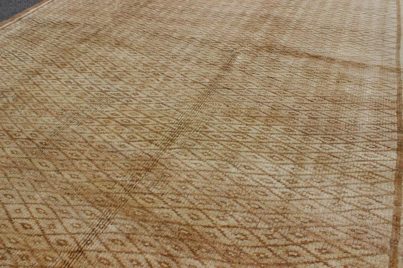 Vintage Turkish Oushak Konya Rug with Tan & Brown Diamond Pattern, Ivory Accents: This beautiful vintage Konya rug from 1950s Turkey features an intricate diamond pattern. The soft tans and medium browns add character and life to the piece, while ivory... - Keivan Woven ArtsTU - ERD - 02 - 2864Rug