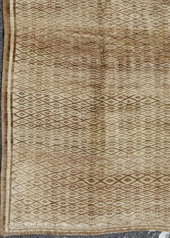 Vintage Turkish Oushak Konya Rug with Tan & Brown Diamond Pattern, Ivory Accents: This beautiful vintage Konya rug from 1950s Turkey features an intricate diamond pattern. The soft tans and medium browns add character and life to the piece, while ivory... - Keivan Woven ArtsTU - ERD - 02 - 2864Rug