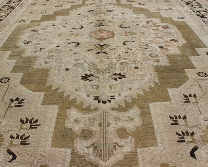 Large Vintage Floral Medallion Oushak Area Rug in Taupe, Tan, Dark Brown Measures: 8'0 x 11'0 This vintage Turkish Oushak carpet (circa mid - 20th century) features a central, multi - layered medallion design, as well as patterns of smaller ... - Keivan Woven ArtsTU - IHS - 123849 - 4558Rug