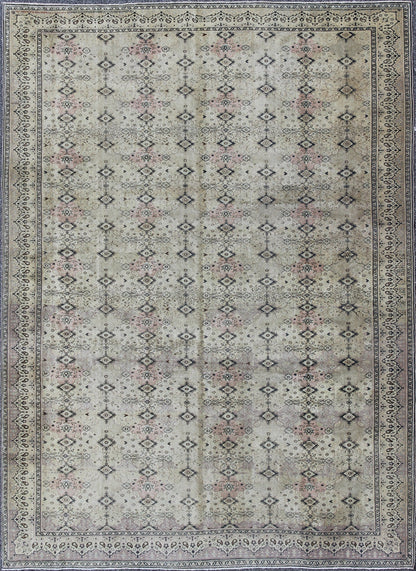 Large Turkish Sivas Rug with Repeating Diamond Motifs Set on Ivory Ground: Stylized diamond motifs are featured in a repeating pattern on this vintage Sivas wool rug. A blend of Persian inspiration and Turkish design creates a unique, dynamic aesthetic... - Keivan Woven ArtsTU - IHS - 95157 - 4968Rug