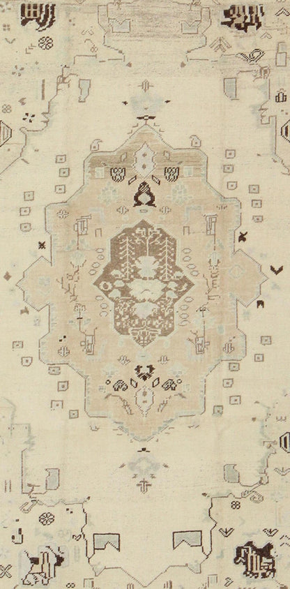 Ivory Background Vintage Turkish Oushak Rug with Tribal Medallion and Motifs kwarugs Ivory background vintage Turkish Oushak rug with tribal medallion and motifs, rug isa - 3394, country of origin / type: Turkey / Oushak, circa mid - 20th century. ... - Keivan Woven ArtsTU - ISA - 3394 - 5750Rug