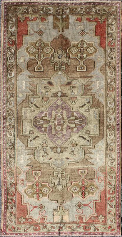 Vintage Turkish Geometric Tribal Medallion Oushak Area Rug In Green With Red Measures 3'9 x 7'6 This vintage Turkish Oushak carpet, circa mid - 20th century features a central, multi - layered medallion design, as well as patterns of smaller ... - Keivan Woven ArtsTU - ISA - 3591 - 6824Rug