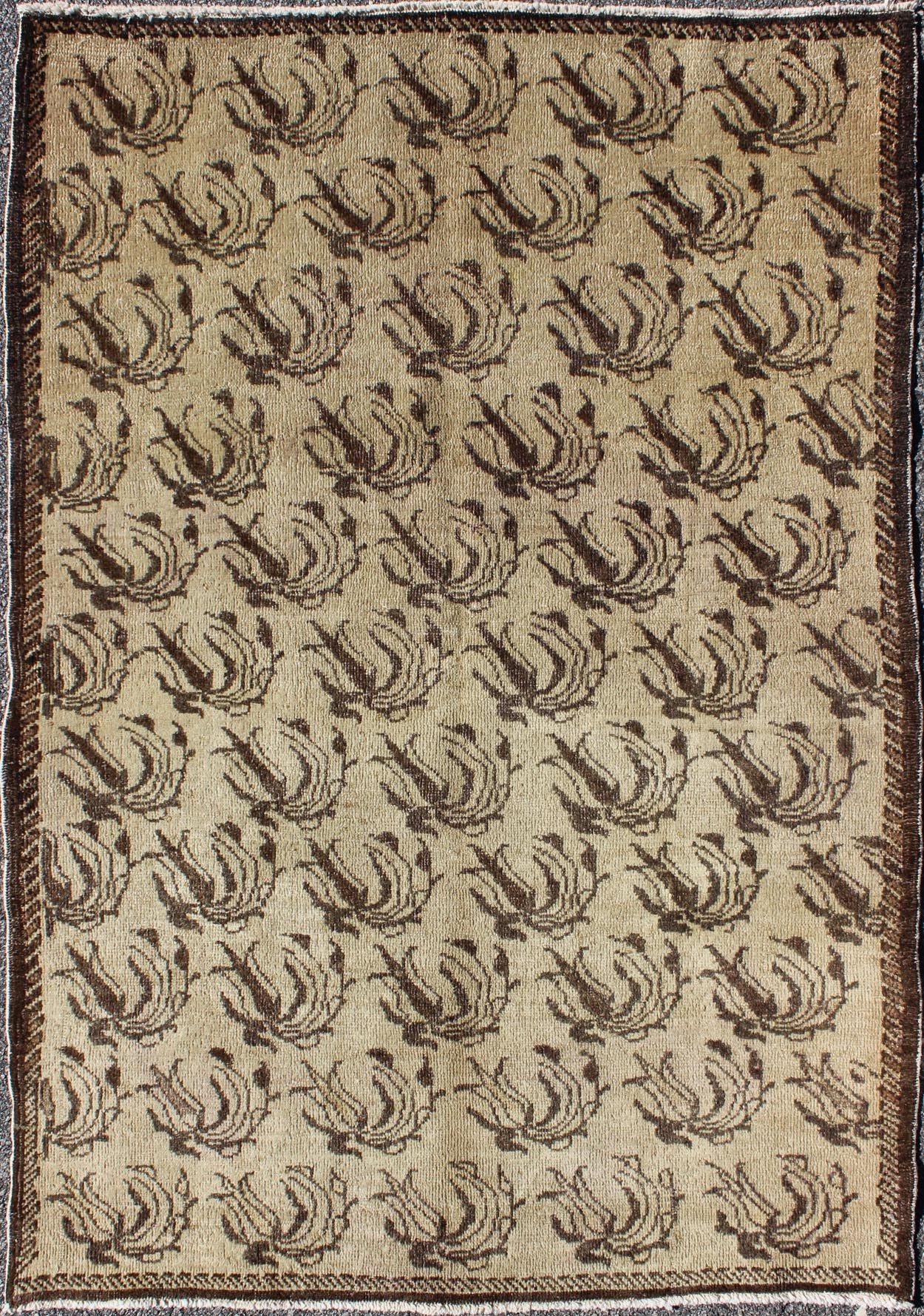 All - Over Floral Design Turkish Rug in Shades of Brown Vintage Turkish Rug with in Brown Shades rug/tu - isa - 7, origin/turkey kwarugs The design of this beautiful Oushak rug is the all - over flower design in brown set on a tan background. ... - Keivan Woven ArtsTU - ISA - 7 - 2904Rug