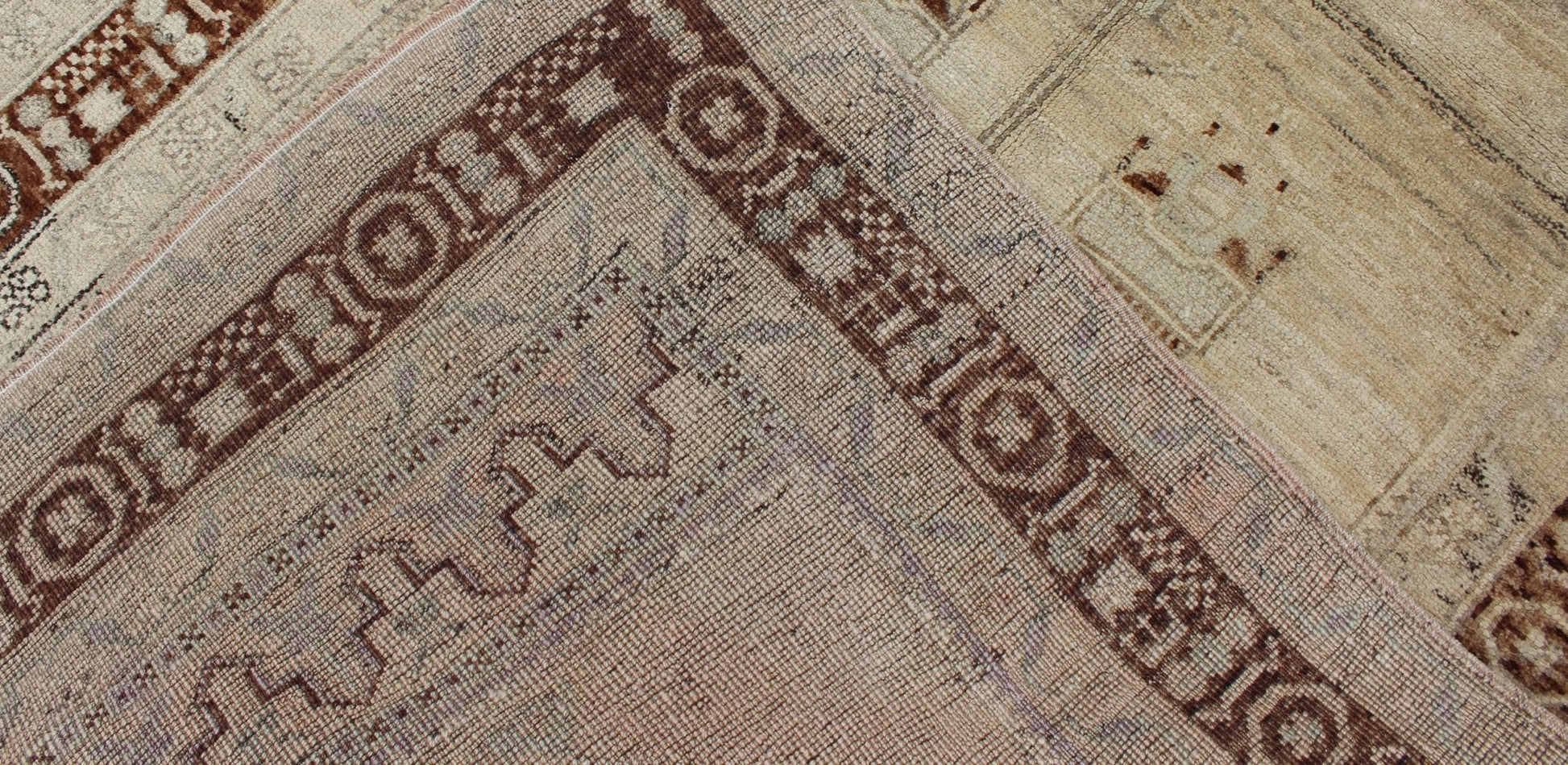Taupe Background Turkish Vintage Oushak Rug with Tribal Design in Brown & Cream Taupe background Turkish vintage Oushak rug with tribal design in brown and cream, rug isa - 9, country of origin / type: Turkey / Oushak, circa mid - 20th century ... - Keivan Woven ArtsTU - ISA - 9 - 2908Rug