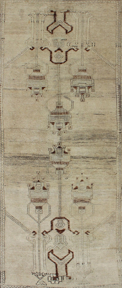 Taupe Background Turkish Vintage Oushak Rug with Tribal Design in Brown & Cream Taupe background Turkish vintage Oushak rug with tribal design in brown and cream, rug isa - 9, country of origin / type: Turkey / Oushak, circa mid - 20th century ... - Keivan Woven ArtsTU - ISA - 9 - 2908Rug