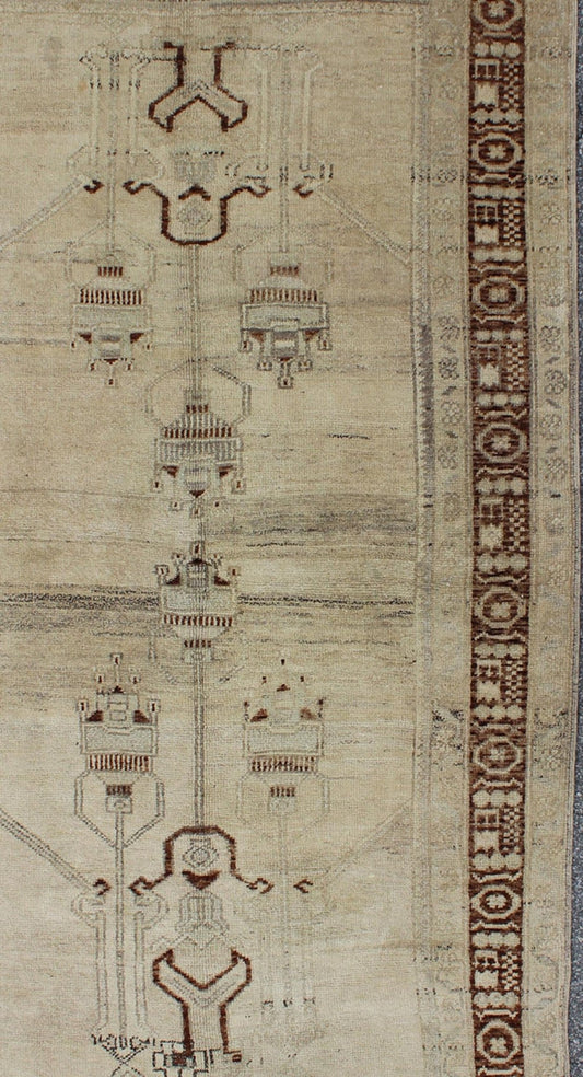Taupe Background Turkish Vintage Oushak Rug with Tribal Design in Brown & Cream Taupe background Turkish vintage Oushak rug with tribal design in brown and cream, rug isa - 9, country of origin / type: Turkey / Oushak, circa mid - 20th century ... - Keivan Woven ArtsTU - ISA - 9 - 2908Rug