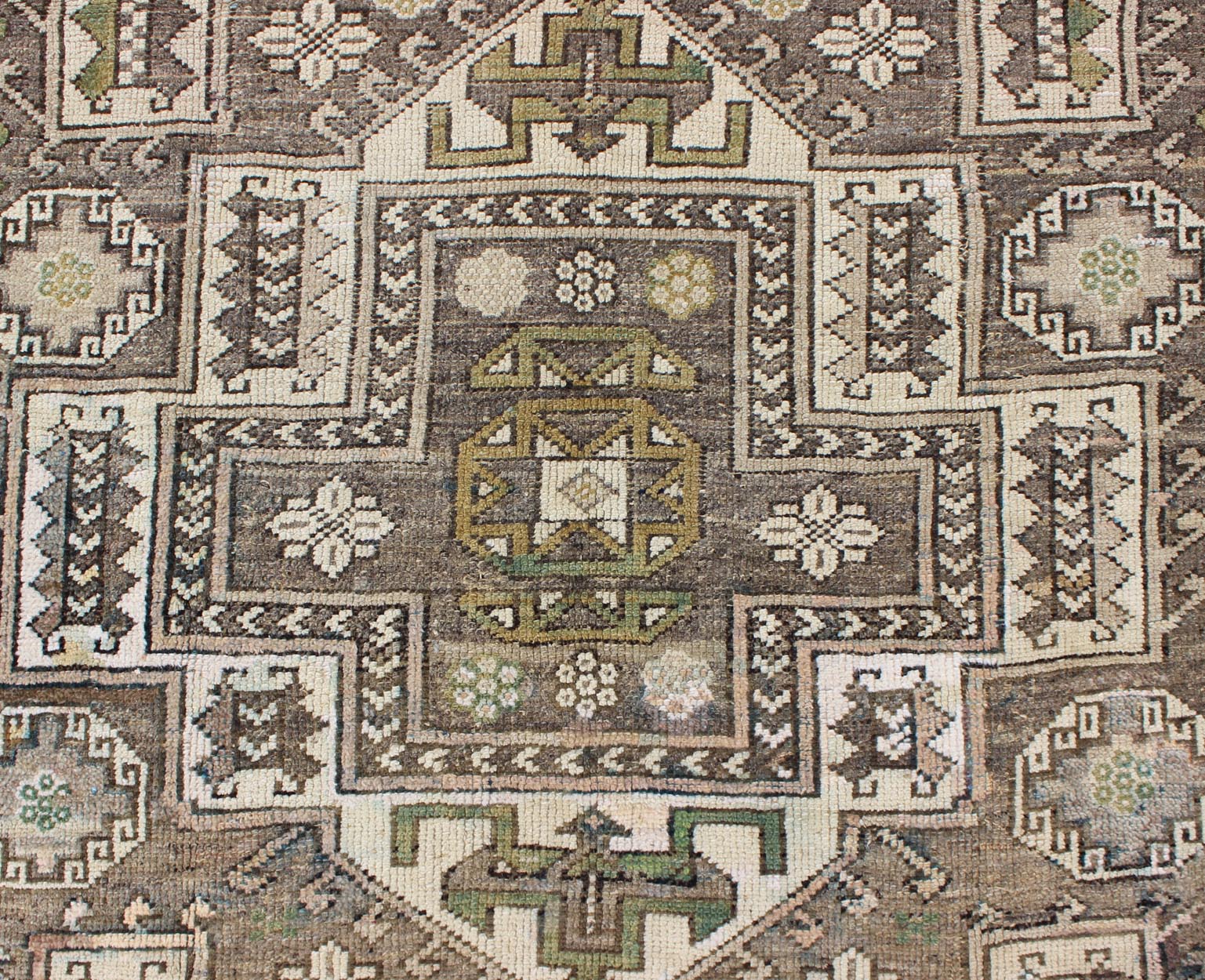Antique Turkish Oushak Rug with Sub - Geometric Medallion in Green and Brown Antique Turkish Oushak rug with sub - geometric medallion in green and brown, rug moz - 10, country of origin / type: Turkey / Oushak, circa mid - 20th century. This an... - Keivan Woven ArtsTU - MOZ - 10 - 2430Rug