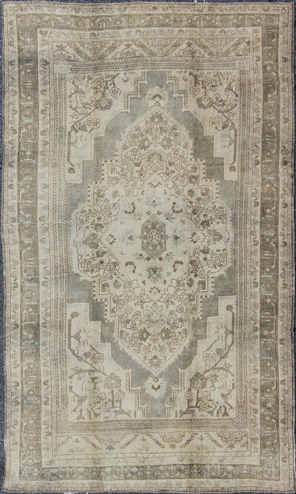Vintage Turkish Oushak Rug with Floral Medallion Design in Ivory and Gray Vintage Turkish Oushak rug with floral medallion design in ivory and gray, rug mte - 95184, country of origin / type: Turkey / Oushak, circa mid - 20th century This vi... - Keivan Woven ArtsTU - MTE - 95184 - 4972Rug