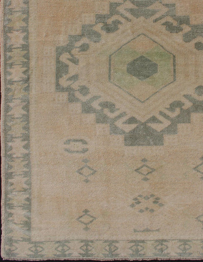 Vintage hand Knotted Oushak Rug With Central Medallion Warm Tones With Green Tones Vintage Oushak rug with central medallion warm green tones and earthy tones, Keivan Woven Arts Rug TU - MTU - 107, country of origin / type: Turkey / Oushak, circa mi... - Keivan Woven ArtsTU - MTU - 107 - 11074Rug