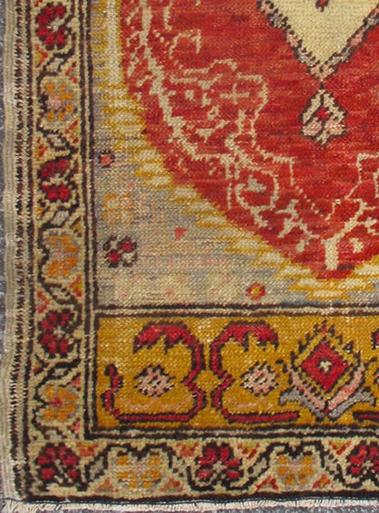 Antique Turkish Ottoman Rug with Medallion and Flowers in Yellow, Red, Gray kwarugs Small antique Turkish Oushak rug with Medallion andflowers in yellow, red, gray, rug mtu - 136068, country of origin / type: Turkey / Oushak, Early 20th century ... - Keivan Woven ArtsTU - MTU - 136068 - 4590Rug