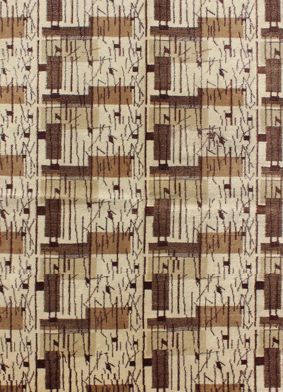 Mid - Century Modern rug with jagged stripes and blocks design in shades of brown. Keivan Woven Arts / rug TU - MTU - 136550, country of origin / type: Turkey / Oushak, circa mid - 20th century. This rug captures the spirit of the Mid - Century Modern mov... - Keivan Woven ArtsTU - MTU - 136550 - 4988Rug