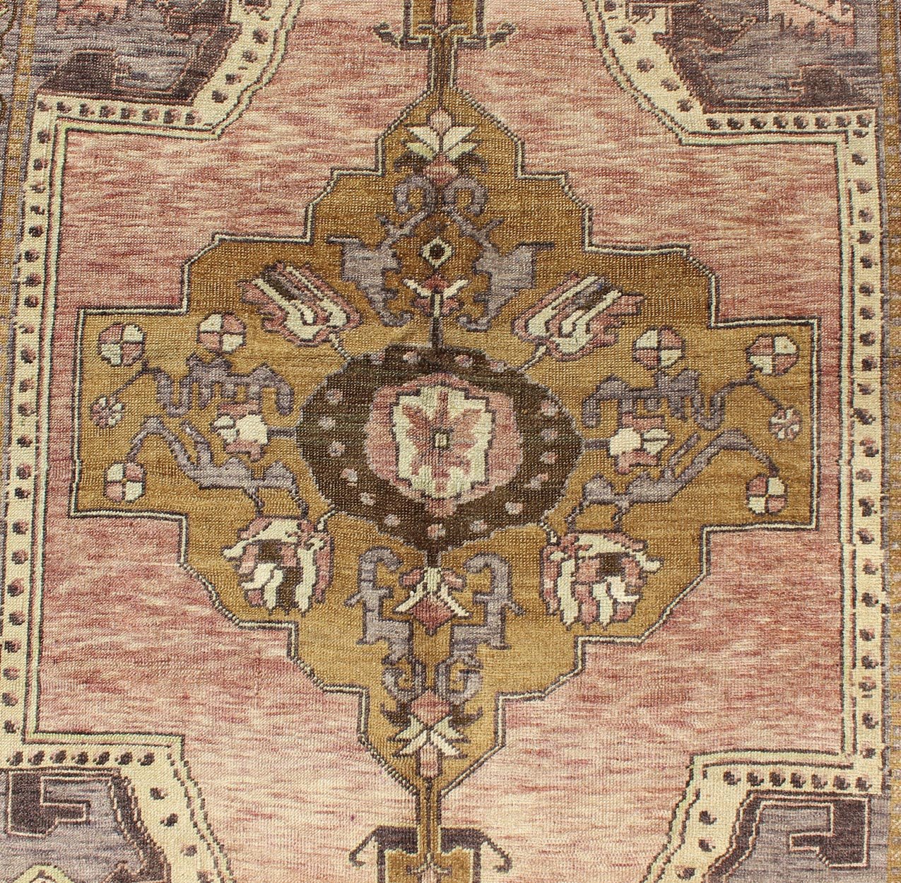 Turkish Vintage Oushak Rug With Medallion in Gray, Pink and Purple. Turkish Vintage Oushak Rug With Medallion in Gray, Pink and Purple. Keivan Woven Arts / rug TU - MTU - 136562, country of origin / type: Turkey / Oushak, circa mid - 20th century. ... - Keivan Woven ArtsTU - MTU - 136562 - 5002Rug